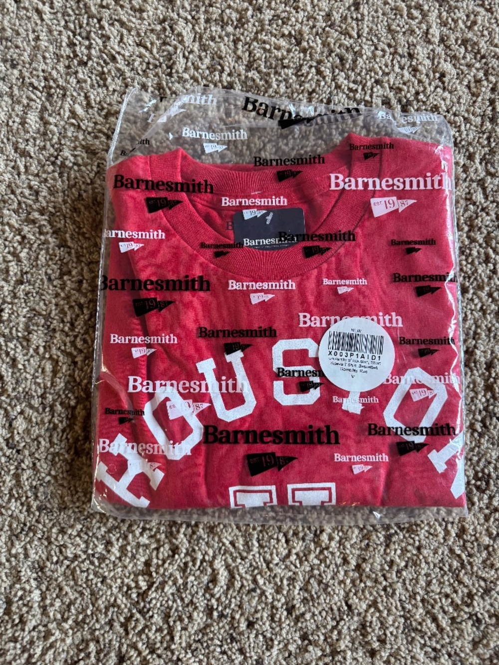 NEW Houston Basketball adult medium Shirt
